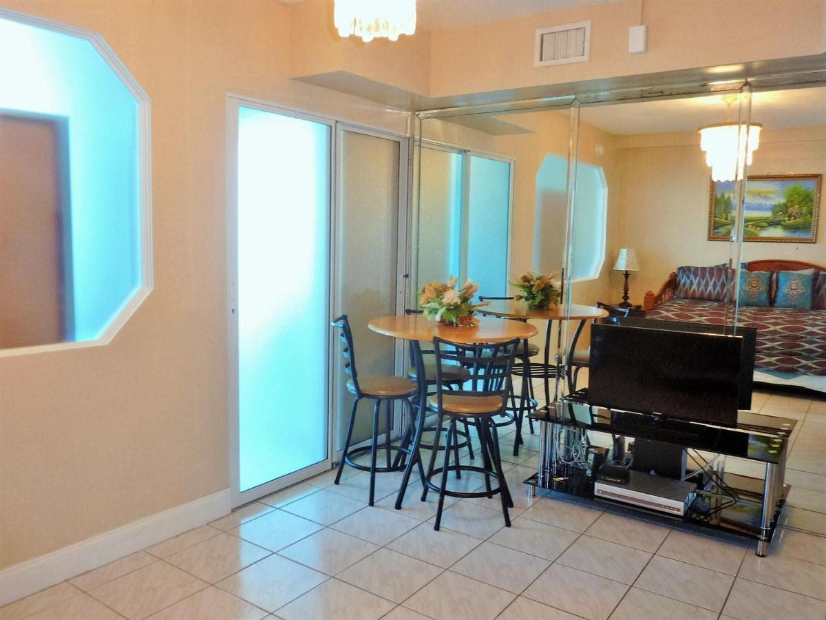 Castle 727 Studio With Balcony And Ocean View, Pool, Tennis, Beach Access, Free Parking Villa Miami Beach Eksteriør bilde