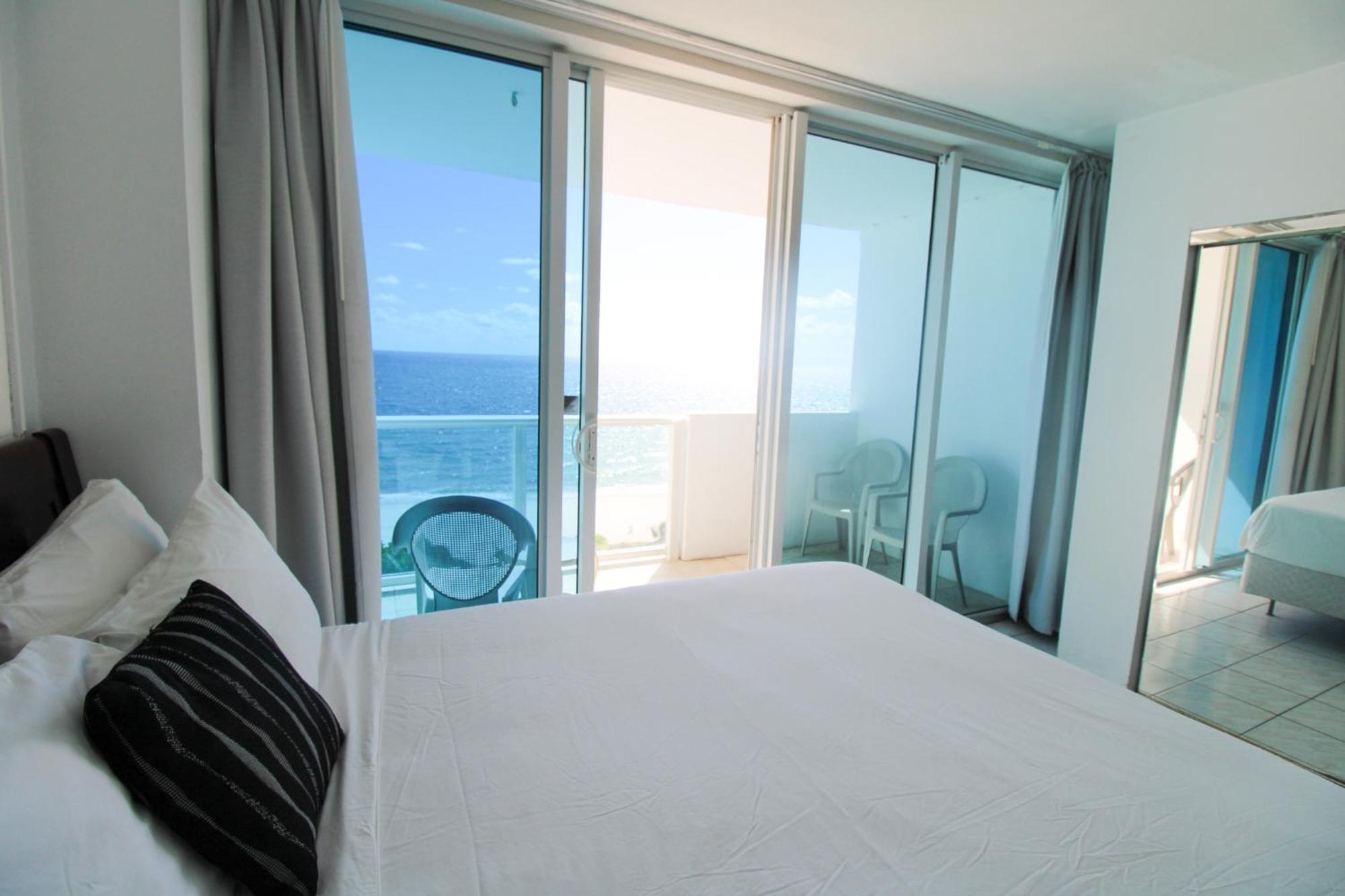 Castle 727 Studio With Balcony And Ocean View, Pool, Tennis, Beach Access, Free Parking Villa Miami Beach Eksteriør bilde