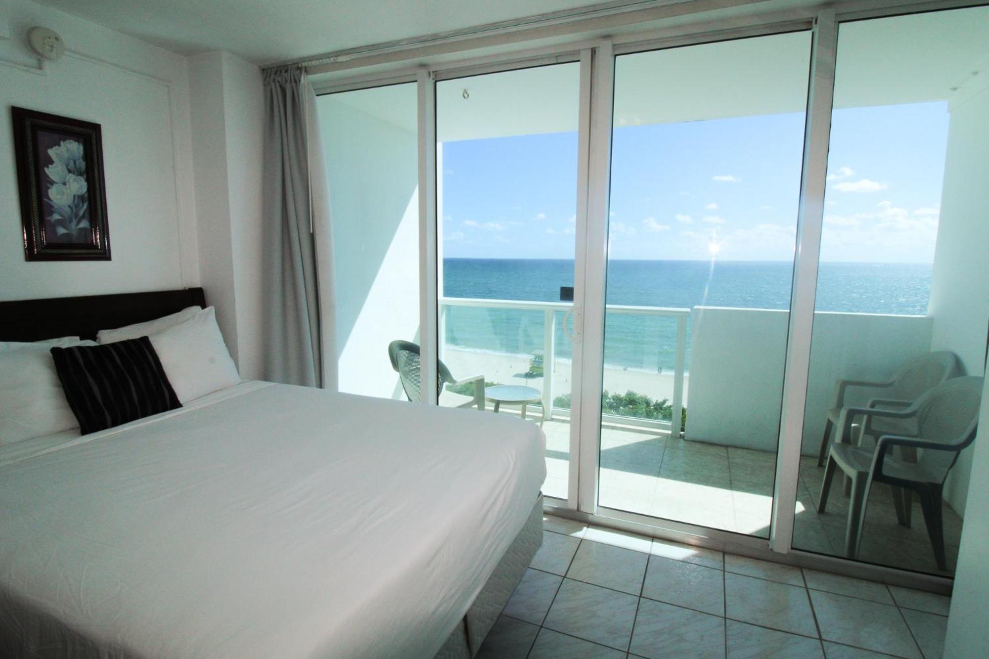 Castle 727 Studio With Balcony And Ocean View, Pool, Tennis, Beach Access, Free Parking Villa Miami Beach Eksteriør bilde