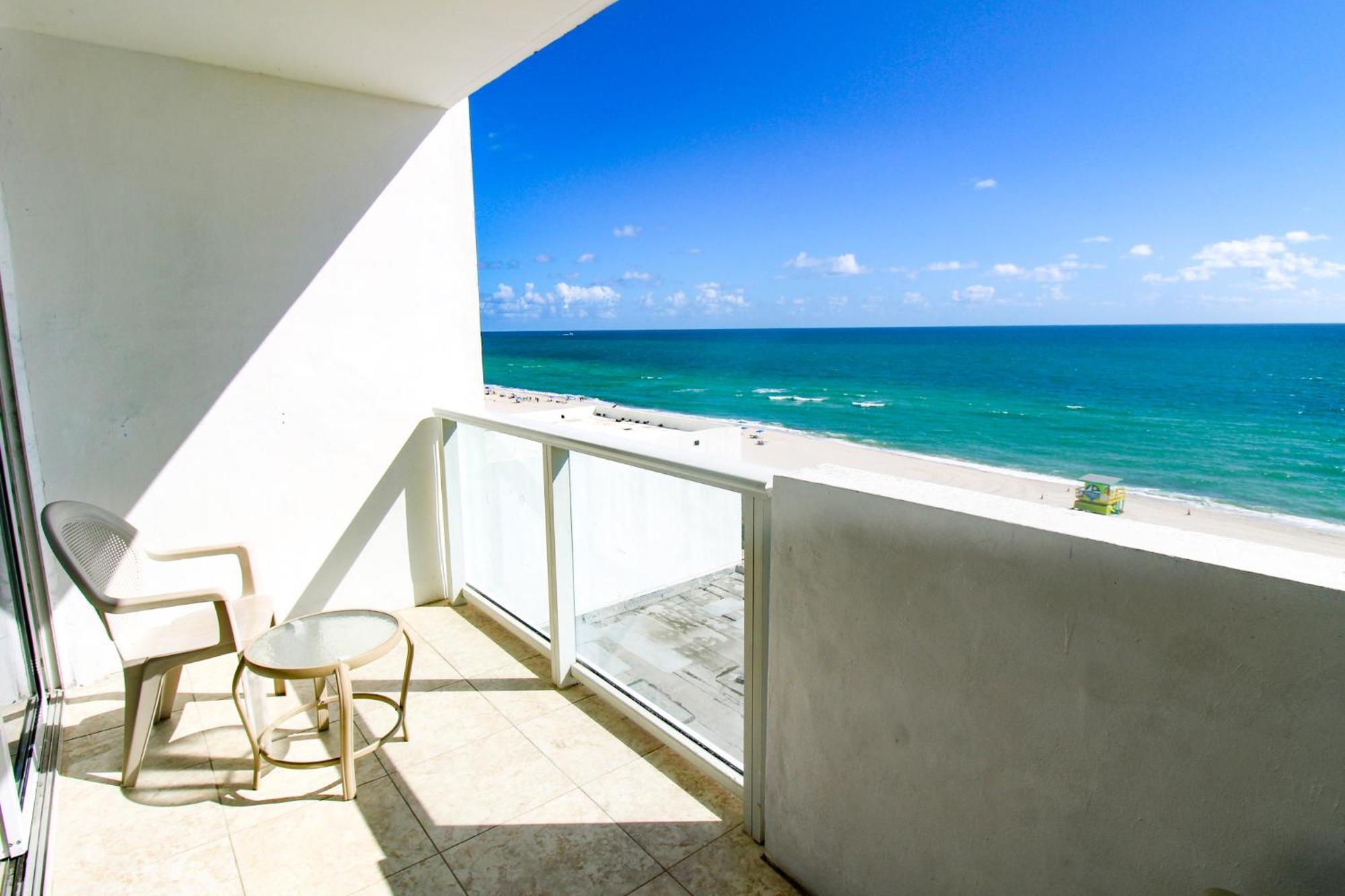 Castle 727 Studio With Balcony And Ocean View, Pool, Tennis, Beach Access, Free Parking Villa Miami Beach Eksteriør bilde